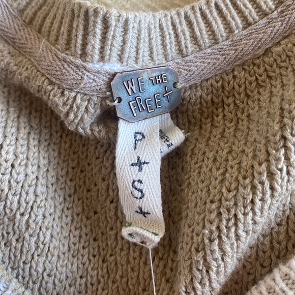 Free People Sweater - Picture 3 of 3